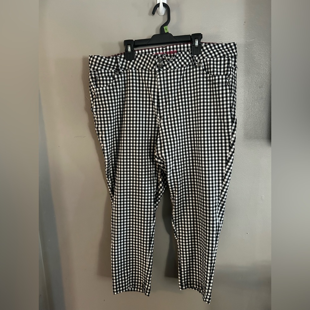 Sabrina Lauren Pants - black/white gingham plaid capri length - Picture 3 of 10